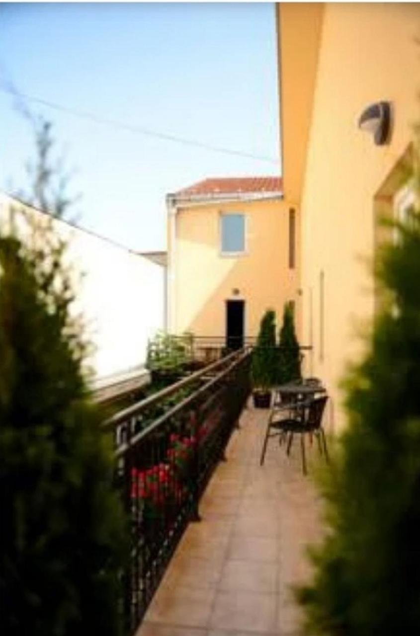 Centar Novi Sad-Apartman No 1 ภายนอก รูปภาพ